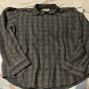 Mens Madewell “Perfect fit” long sleeve button up. Size L
